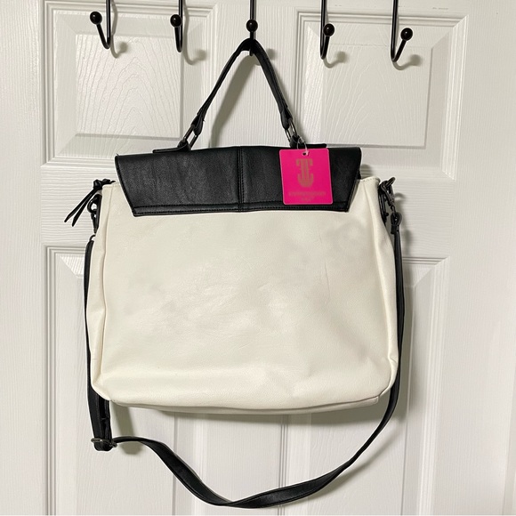 NWT EXPRESSIONS NYC Vegan Leather Large Convertible Shoulder Bag - Picture 2 of 12